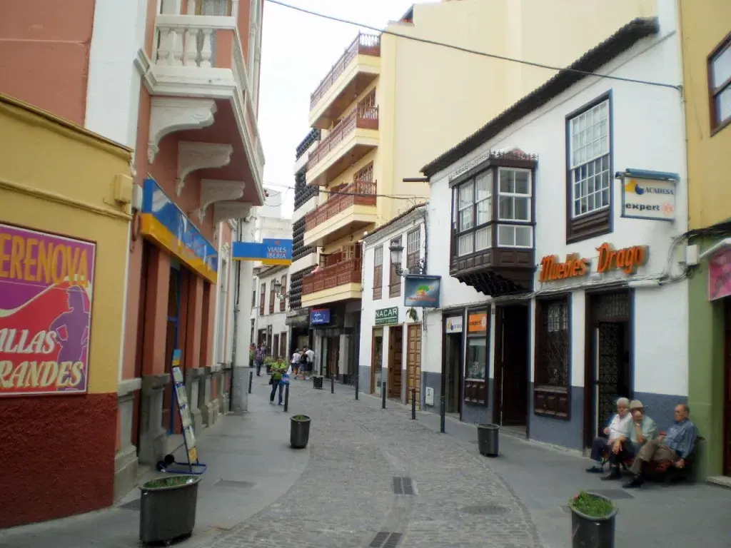 walking tour in Icod de los Vinos